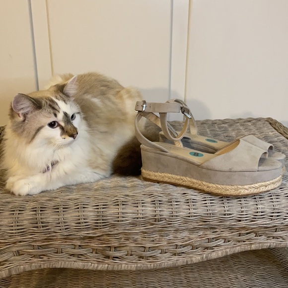 Kenneth Cole Suede Platform Espadrille, size 8🌱 - Picture 8 of 10